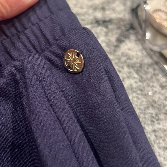 NWOT- Lilly Pulitzer- navy joggers - size S - Picture 4 of 6